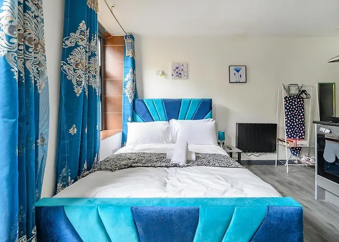 78f6 Modern & Cosy * Bradford (West Yorkshire)